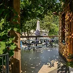 Pinia Eco-hotel Szálloda