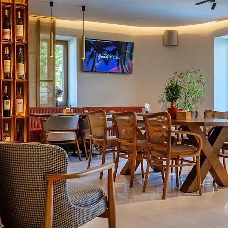 Szálloda Pinia Eco-hotel 3*
