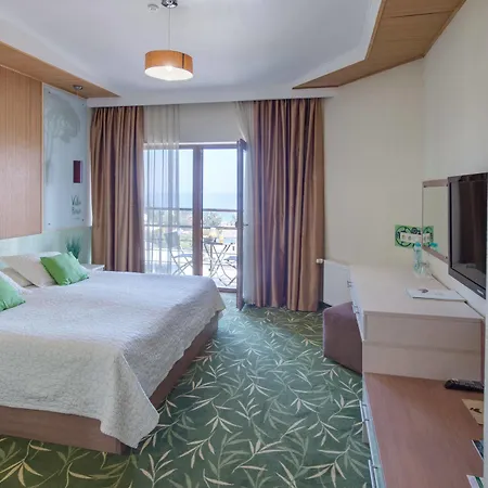Hotel Pinia Eco-hotel Odessa