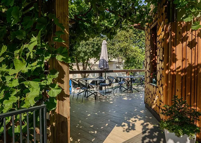 Pinia Eco-hotel Szálloda