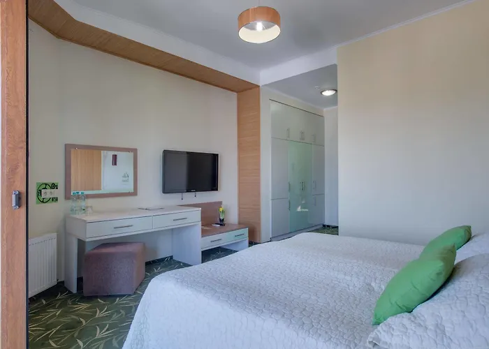 Pinia Eco-hotel Szálloda