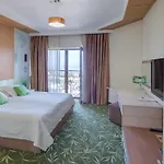 Hotel Pinia Eco-hotel Odessa