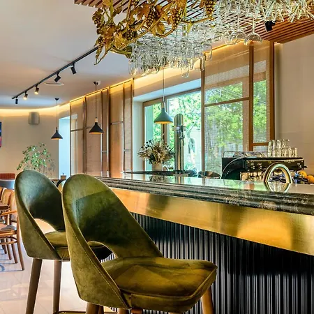 Pinia Eco-hotel فندق أوديسا
