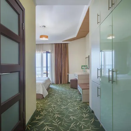 Pinia Eco-hotel أوديسا