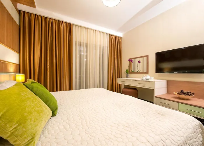 Hotel Pinia Eco-hotel